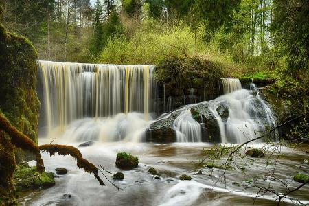 Beeindruckende Wasserfälle in Deutschland Geratser Wasserfall
