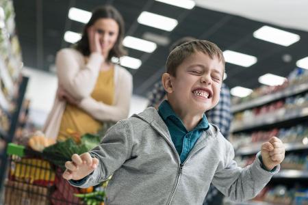 Peinliche Kinder Ausraster im Supermarkt