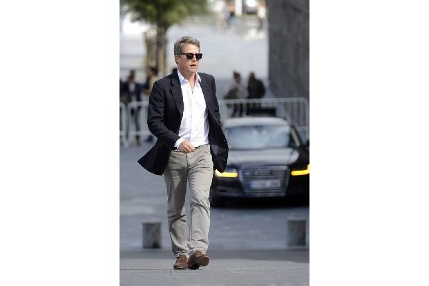...ist es bei Hugh Grant auch mit 60 noch zu früh: Im Oktober kommt sein neuestes Projekt, die HBO-Serie 'The Undoing', ins ...