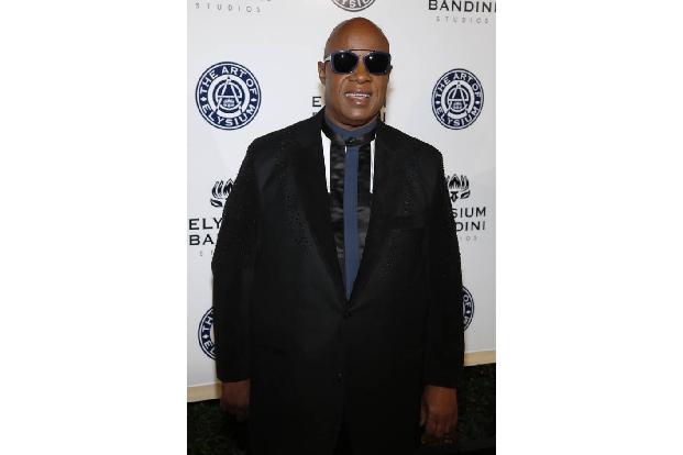 Stevie Wonder hat insgesamt neun Kinder. Das kann schon teuer werden. Als er sich von seiner zweiten Frau, Kai Milard Morris...