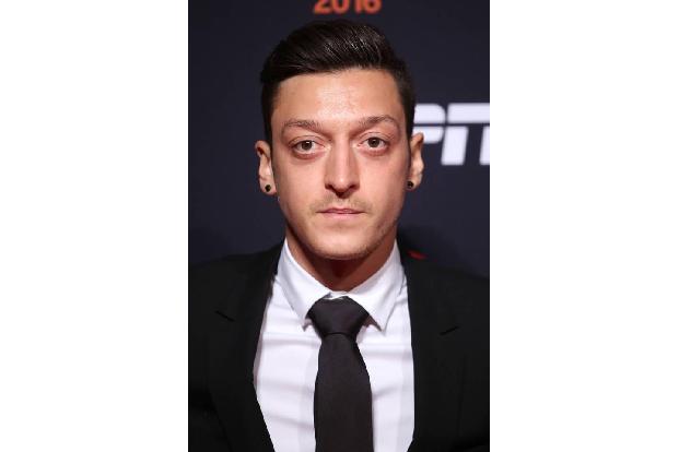 ...von Mesut Özil ging es um viel Geld. Der Fußballstar wurde von seinem Vater gemanagt, doch Geld ging verloren, zudem war ...