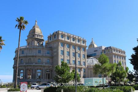 Im vornehmen Viertel Carrasco steht das 1921 eröffnete Hotel Casino Carrasco. Es ist seit 1975 ein nationales Denkmal.