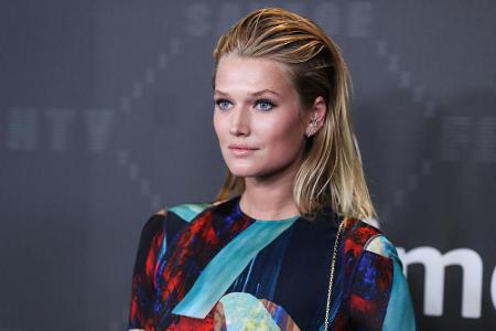 Zu Weihnachten 2019 bekam das deutsche Model Toni Garrn (27) einen Antrag von ihrem Freund, dem britischen Schauspieler Alex...