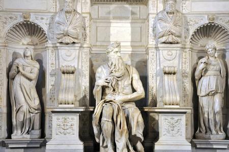 Eines der wichtigsten Werke Michelangelos ist die Mosesstatue in der Kirche San Pietro in Vincoli. Die Skulptur ist beinahe ...