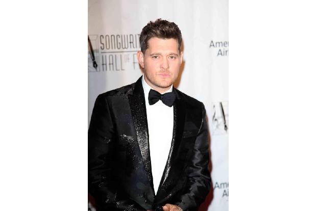 ...Michael Bublé hat sich weitestgehend aus der Öffentlichkeit zurückgezogen, nachdem bei seinem Sohn Noah Krebs festgestell...