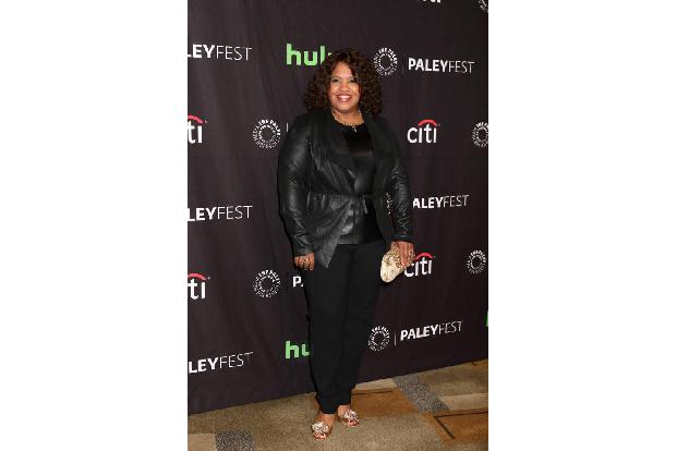 ...natürlich nicht fehlen? Chandra Wilson aka Dr. Miranda Bailey! Ob die in dem Serien-Krankenhaus wohl so herumlaufen würde...