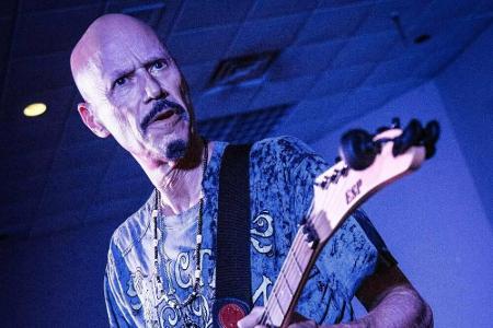 Trauer um den US-amerikanischen Rockmusiker Bob Kulick. Am 28. Mai verstarb der leidenschaftliche Musiker im Alter von 70 Ja...