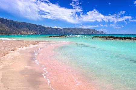 Im Südwesten der griechischen Insel Kreta befindet sich Elafonisi. Ein Highlight auf der kleinen Insel: Der Strand ist durch...