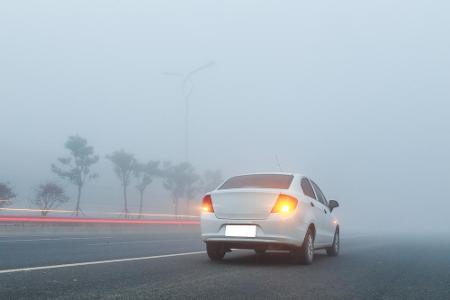 Schluss- und Nebelleuchten sind da deutlich günstiger. Sie kosten den Autofahrer nur 5 Cent (Benziner) beziehungsweise 1 Cen...