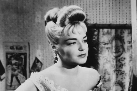 Viele Stars erleben ihren 100. Geburtstag leider nicht mehr. Simone Signoret wäre am 25. März 100 Jahre alt geworden, sie st...