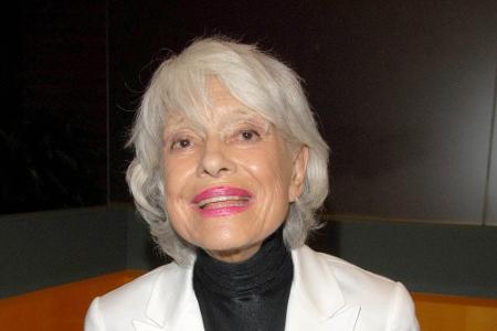 Carol Channing ist eine Broadway-Legende. Für ihre Darstellung der Dolly Gallagher Levi im Musical 