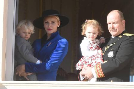 Auch bei den Royals gibt es Zwillinge: Fürst Albert von Monaco und Ehefrau Charlène sind seit Dezember 2014 Eltern von Gabri...