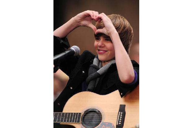 Er kann nicht nur singen: Von wegen Plastik-Popstar! Justin Bieber hat nicht nur eine gute Stimme, er spielt auch Gitarre, K...
