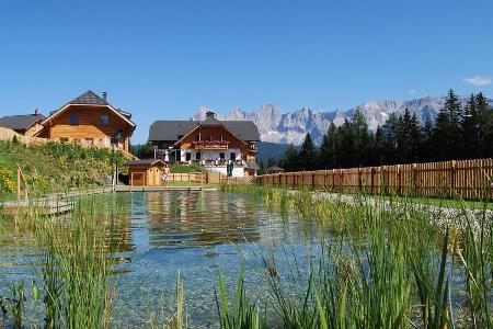 Naturteich vor der Tür: Almdorf Reiteralm