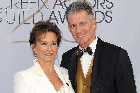 Gabrielle Carteris heiratete Börsenmakler Charles Isaacs 1992. Das Paar hat zwei Töchter.