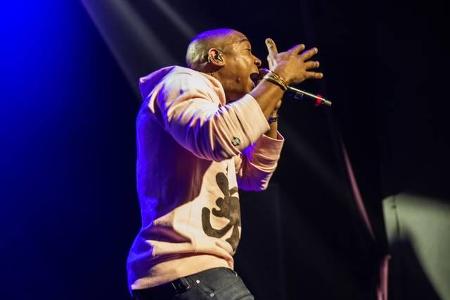 Auch Rapper Ja Rule vertrödelte seine Steuererklärung und schaute sich ein Gefängnis von innen an. Er wurde zu 28 Monaten ve...