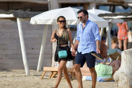 Geplant war, dass Sylvie Meis (42) ihrem Niclas Castello (42) im Juni in Florenz das Jawort gibt. Doch wegen Corona entschie...