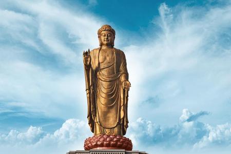 Gut 108 Meter ist der Zhongyuan-Buddha im chinesischen Lushan hoch. Rechnet man das Lotus-Podest hinzu, sogar 128 Meter. Die...