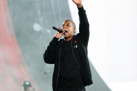 1999 wurde Rapper Jay-Z festgenommen, weil er auf einer Party den Produzenten Lance Rivera mit einer zehn Zentimeter langen ...