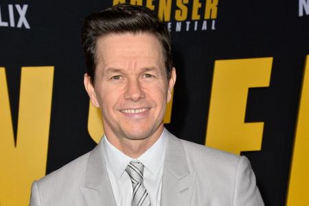 Mark Wahlberg verprügelte mit 17 Jahren mit einigen Freunden zwei Vietnamesen. Dabei griff der Schauspieler zu einer Eisenst...