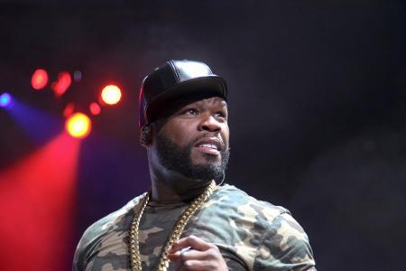 Rapper 50 Cent hat eine lange Liste an Delikten vorzuweisen. Einige davon sind: unerlaubter Drogenbesitz und -verkauf, unerl...