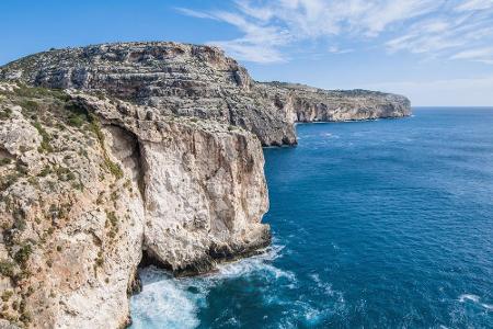 Auf der Insel Malta befinden sich die Dingli Cliffs. Bis zu 253 Meter sind die Felsen hoch, die ihren Namen dem englischen R...