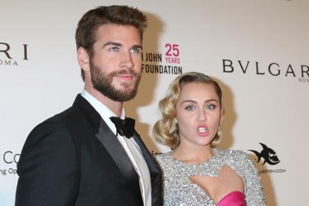 Sie mussten wohl beide noch anderweitige Erfahrungen machen: Miley Cyrus (25) und Liam Hemsworth (28) haben angeblich erste ...