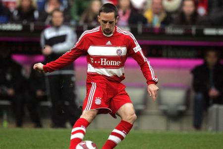 Und wieder ein Novum in der Vereinsgeschichte: Querbalken. Stars wie Franck Ribéry...