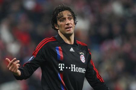 ... und Luca Toni zieht es nach München. International läuft die Mannschaft in dezentem Schwarz auf.