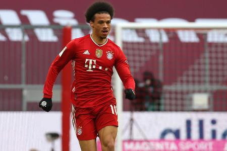 In der Nach-Triple-Saison 2020/2021 geht es beim FC Bayern schlicht zu: Das Heimtrikot ist fast gänzlich in Rot gehalten. Na...