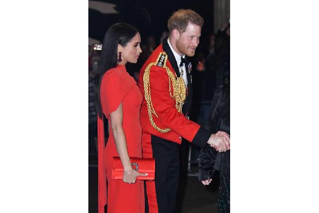 Endlich rückt die finanzielle Unabhängigkeit vom britischen Königshaus, von der Prinz Harry und Herzogin Meghan schon so lan... Endlich rückt die finanzielle Unabhängigkeit vom britischen Königshaus, von der Prinz Harry und Herzogin Meghan schon so lan...
