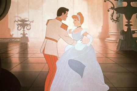 Cinderella ist wohl die Märchenprinzessin schlechthin. 1950 erschien der gleichnamige Zeichentrick über das arme Mädchen, da...