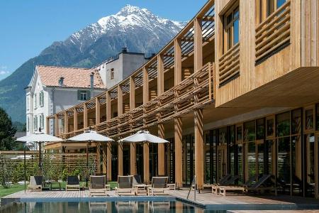 Trotz Corona ausgebucht: Die VillaVerde in Algund bei Meran mit Infinity-Pool