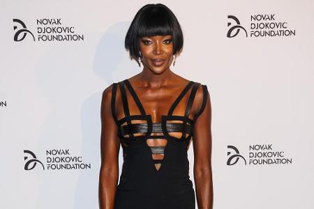 Ähnliches lässt sich über das Kleid sagen, das das Model 2013 für das Benefizdinner der Novak Djokovic Foundation in New Yor...