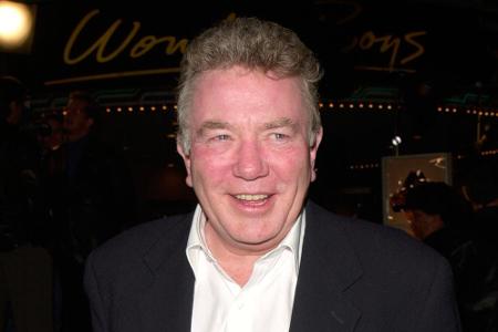 Schauspieler Albert Finney lehnte sowohl den Schlag zum Commander (1980) als auch jenen zum Ritter (2000) ab. Er sah darin n...