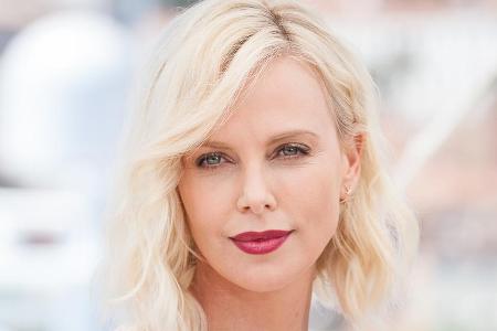 Charlize Theron fühlt sich 