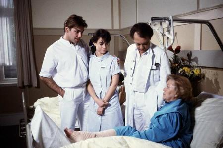 Das deutsche TV-Publikum denkt beim Begriff Krankenhausserie vermutlich vor allem an 