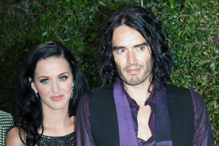 Auch bei Sängerin Katy Perry und Komiker Russell Brand ging alles ganz flott. Nachdem sich die Turteltauben nach vier gemein...