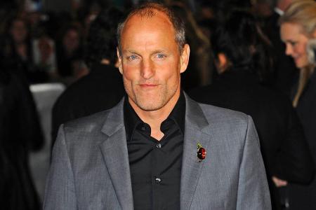 Der Vater von Schauspieler Woody Harrelson sitzt für den Rest seines Lebens im Gefängnis. Der Grund: Mehrere Morde - er war ...