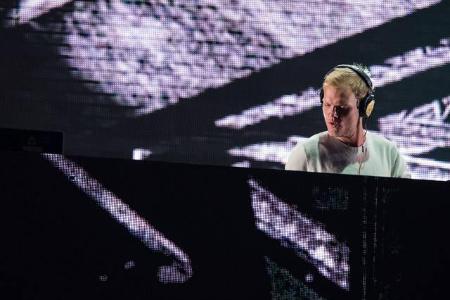 ...zu spät. Als am 20. April dieses Jahres bekannt wurde, dass sich Star-DJ Avicii im Alter von 28 Jahren im Oman das Leben ...