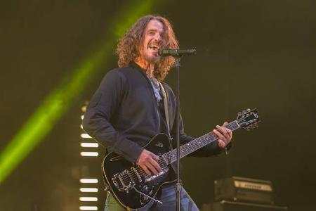 ...der Tod von Soundgarden-Frontmann Chris Cornell (†52), der nach seinem Suizid am 18. Mai 2017 drei Kinder und zwei Ex-Fra...