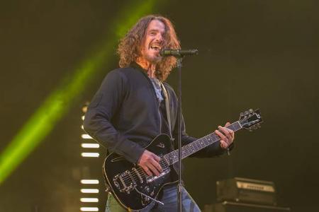 ...der Tod von Soundgarden-Frontmann Chris Cornell (†52), der nach seinem Suizid am 18. Mai 2017 drei Kinder und zwei Ex-Fra...