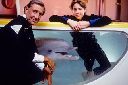 ...Jonathan Brandis hatte eine vielversprechende Karriere vor sich, die ihn unter anderem für die TV-Serie 'seaQuest DSV' be...