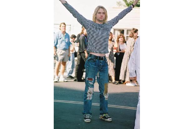 ...genannt: Nirvana-Legende Kurt Cobain. Der Sänger erschoss sich am 5. April 1994 im Alter von 27 Jahren und hinterließ neb...