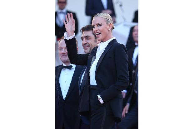 ...Charlize Theron wirklich hervorragend gelungen. Übrigens: Die unschönen Spannungen scheinen sich auch auf die Qualität de...