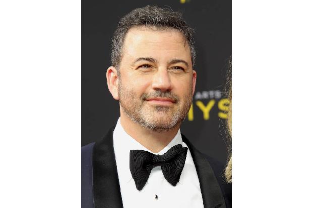 Moderiert wird die Show von drei Comedians: Stephen Colbert, Jimmy Kimmel (Foto) und Jimmy Fallon verbinden die verschiedene...