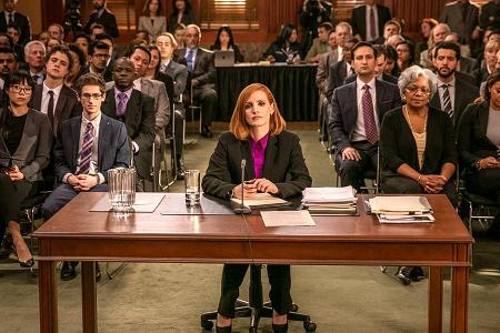 Lobbyistin Elizabeth Sloane (Jessica Chastain) hat sich mit einer Entscheidung unzählige Feinde gemacht