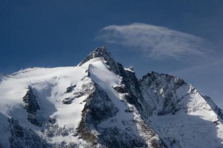 In die Top fünf hat es der 3.798 Meter hohe Großglockner geschafft. Er ist der höchste Berg Österreichs. Mit über 5.000 Gipf...