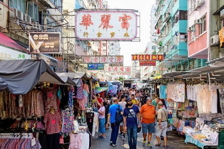 Wir kehren zurück nach Asien. Platz drei geht an Sham Shui Po, Hong Kong. Wie auf dem Foto unschwer zu erkennen ist, spielt ...