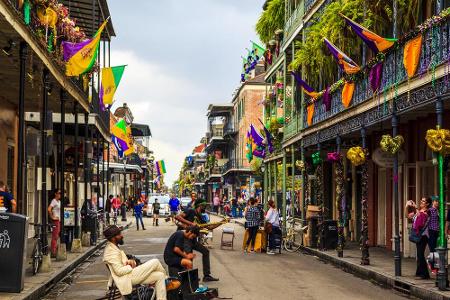 New Orleans bietet gutes Essen, musikalische Vielfalt und reichlich Entertainment. Kein Wunder also, dass die US-Südstaatenm...